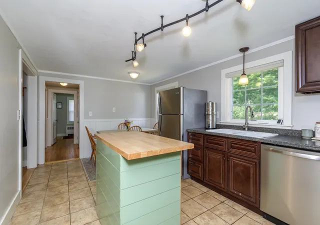 4th image of 60 Mountain Rd, Concord, NH 03301 | MLS# 5104196
