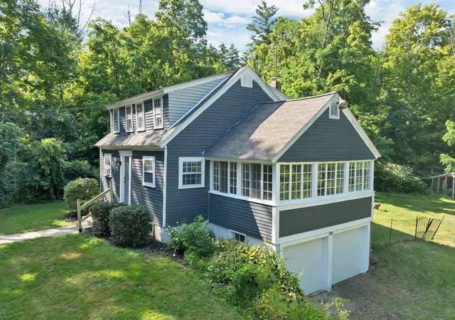 2nd image of 330 Hopkinton Rd, Concord, NH 03301 | MLS# 5104220