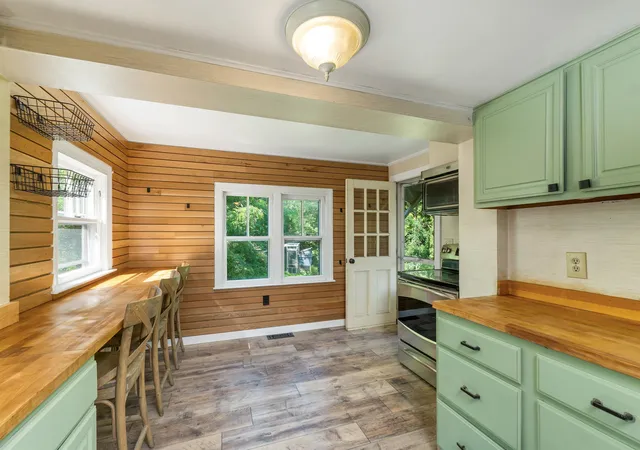 Photo 4 of Single family home for sale at 330 Hopkinton Rd, Concord, NH 03301 | MLS# 5104220 | Listing updated on 2026-10-08