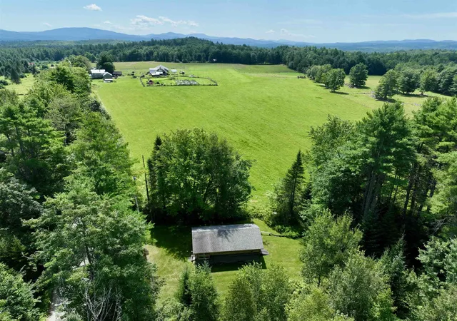 Photo 4 of Single family home for sale at 843 Perini Rd, Newbury, VT 05051 | MLS# 5104221 | Listing updated on 2026-08-18