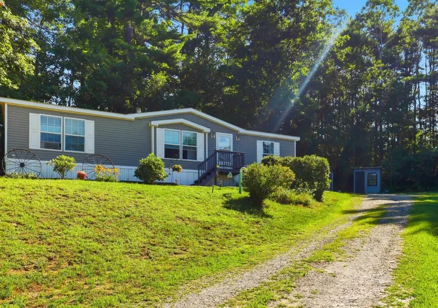 2nd image of 62 Summer St, Northfield, NH 03276 | MLS# 5104224