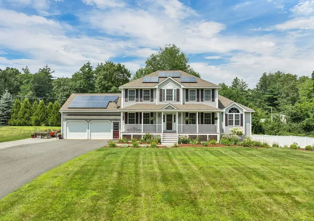 Photo 1 of Single family home for sale at 1 Jake Rd, Londonderry, NH 03053 | MLS# 5104226 | Listing updated on 2026-08-20