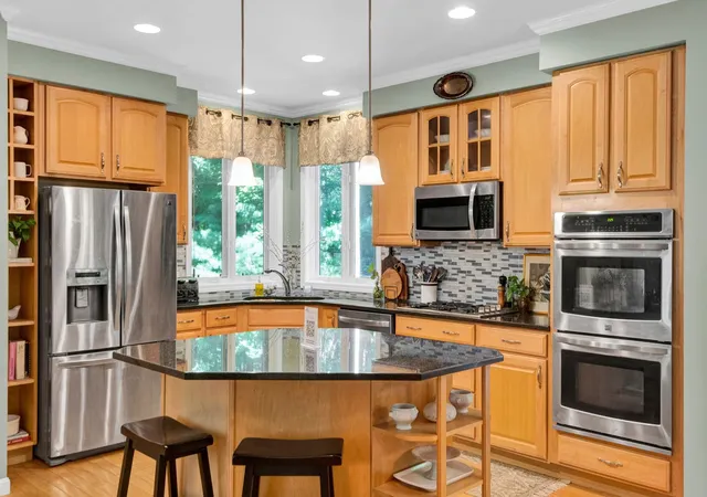 Photo 4 of Single family home for sale at 61 Sydney Dr, Essex Junction, VT 05452 | MLS# 5104231 | Listing updated on 2026-09-08