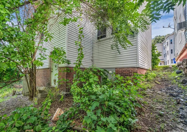 30th image of 72 B St, Manchester, NH 03102 | MLS# 5104236