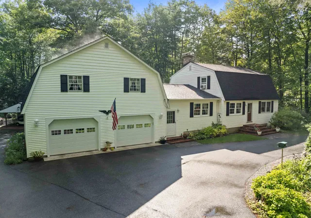 2nd image of 198 Dockham Shore Rd, Gilford, NH 03249 | MLS# 5104243