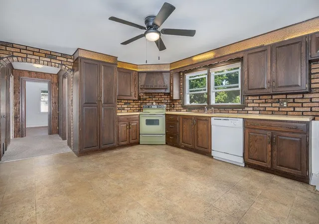 2nd image of 15 Yale St, Rochester, NH 03867 | MLS# 5104248