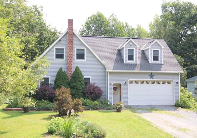 Single family home for sale at 160 Mead Ln, Middlebury, VT 05753 | MLS# 5104263