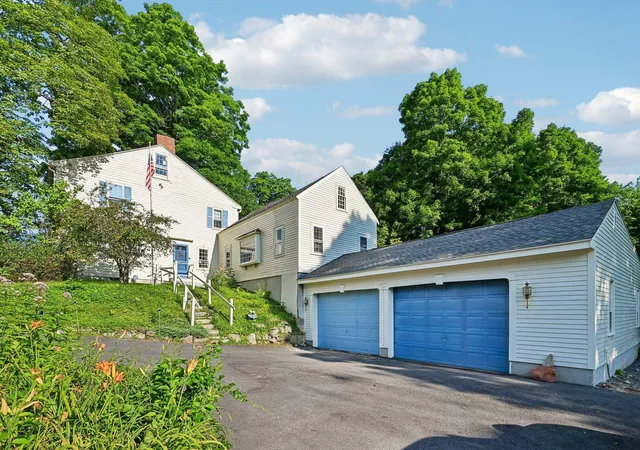 Photo 1 of Single family home for sale at 9 Academy Ave, Atkinson, NH 03811 | MLS# 5104269 | Listing updated on 2026-09-12