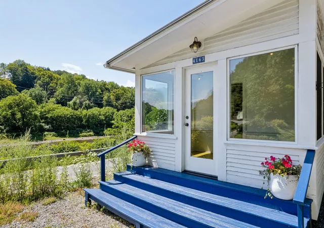 Photo 4 of Single family home for sale at 4163 Route 14, Hartford, VT 05047 | MLS# 5104281 | Listing updated on 2026-10-02
