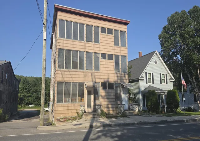 2nd image of 124 Wight St, Berlin, NH 03570 | MLS# 5104287