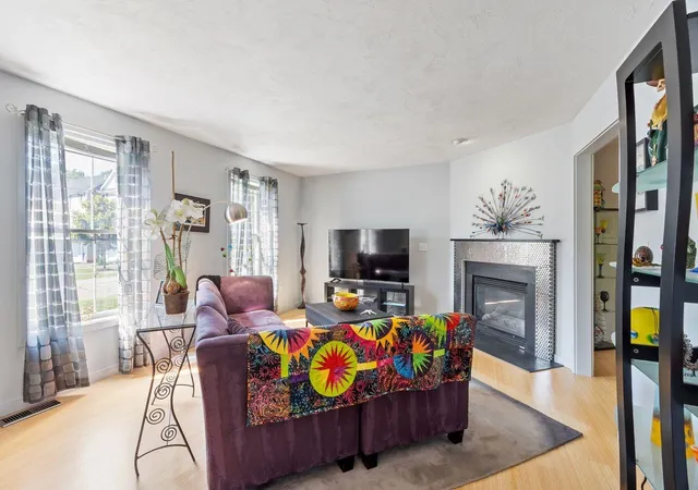 Photo 3 of Condo for sale at 27 Footbridge Ln #11, Dover, NH 03820 | MLS# 5104288 | Listing updated on 2026-09-19