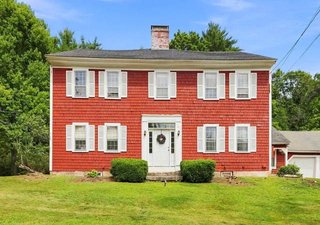 2nd image of 12 Nottingham Rd, Deerfield, NH 03037 | MLS# 5104306