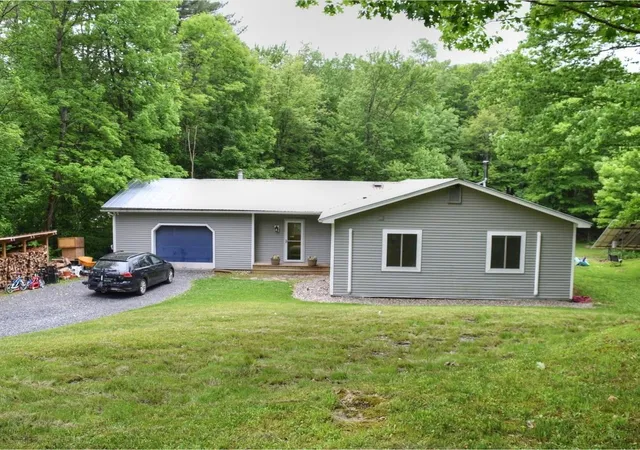 Photo 1 of Sale Pending at 1555 Texas Hill Rd, Huntington, VT 05462 | MLS# 5104349 | Listing updated on 2026-08-31
