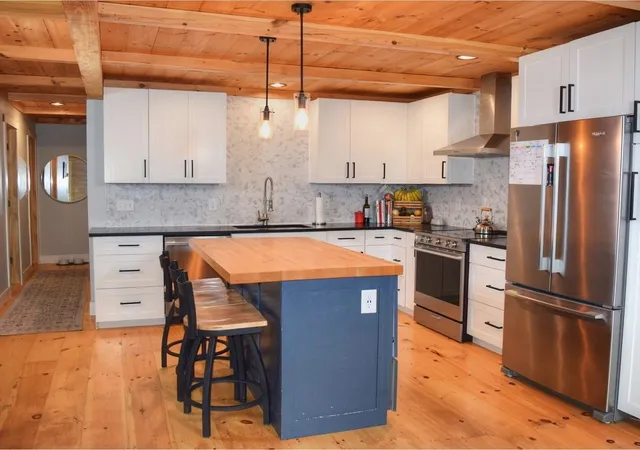 Photo 3 of Sale Pending at 1555 Texas Hill Rd, Huntington, VT 05462 | MLS# 5104349 | Listing updated on 2026-08-31