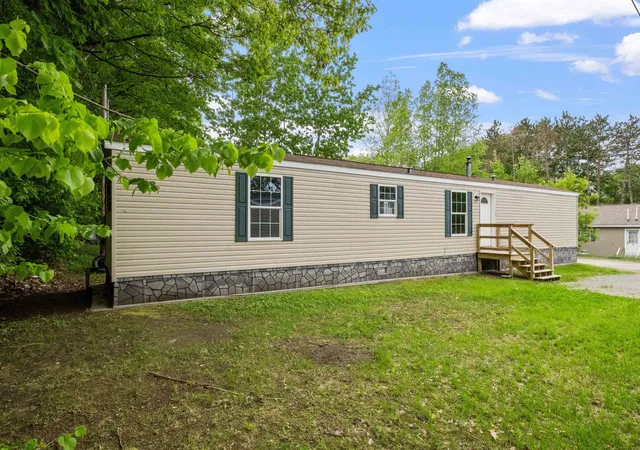 2nd image of 15 Trailer Park Rd, Woodsville, NH 03785 | MLS# 5104351