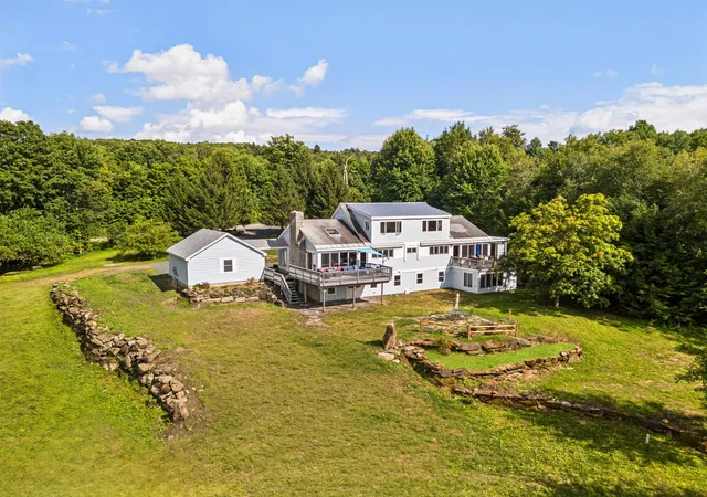 Photo 3 of Single family home for sale at 2615 North Rd, Barnard, VT 05031 | MLS# 5104362 | Listing updated on 2026-09-09