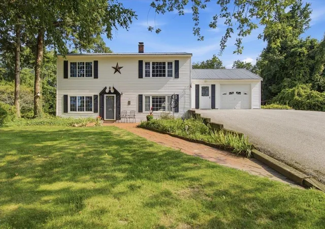 Photo 1 of Single family home for sale at 291 Spring Hill Rd, Bennington, VT 05201 | MLS# 5104363 | Listing updated on 2026-08-11
