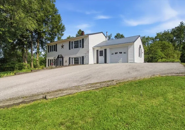 Photo 2 of Single family home for sale at 291 Spring Hill Rd, Bennington, VT 05201 | MLS# 5104363 | Listing updated on 2026-08-11