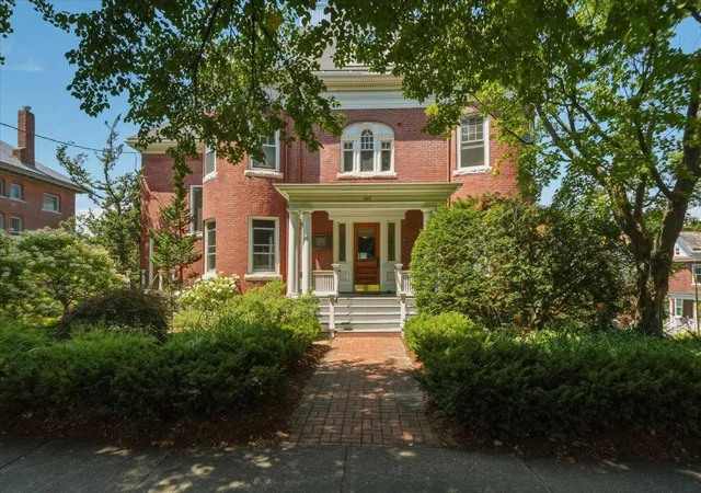 Photo 2 of Condo for sale at 283 South Union St, Burlington, VT 05401 | MLS# 5104366 | Listing updated on 2026-08-11