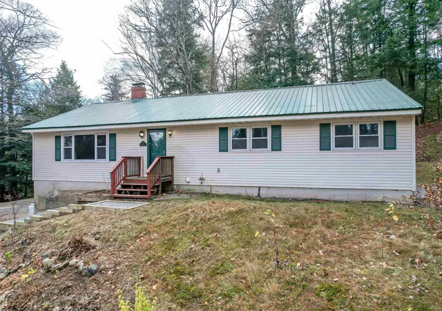 1st image of 9 Hilltop Dr, Plymouth, NH 03264 | MLS# 5104384