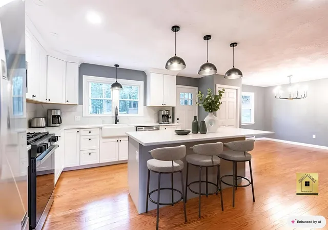 4th image of 9 Hilltop Dr, Plymouth, NH 03264 | MLS# 5104384