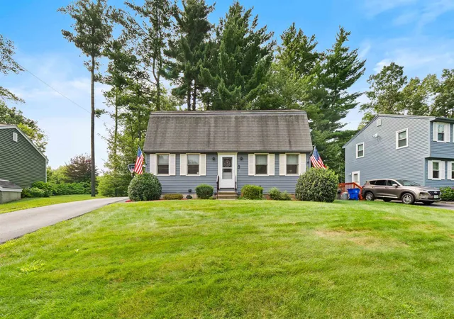 Condo for sale at 8 St Andrews Cir #4, Nashua, NH 03062 | MLS# 5104385