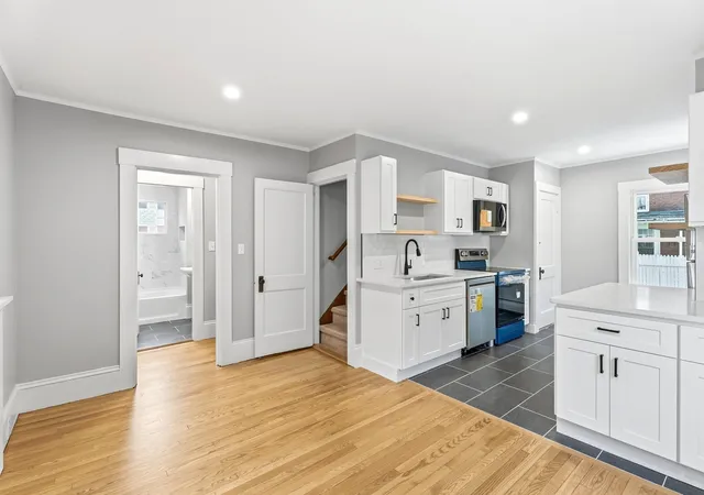 Photo 3 of Single family home for sale at 9 Washington St, Concord, NH 03301 | MLS# 5104387 | Listing updated on 2026-09-24