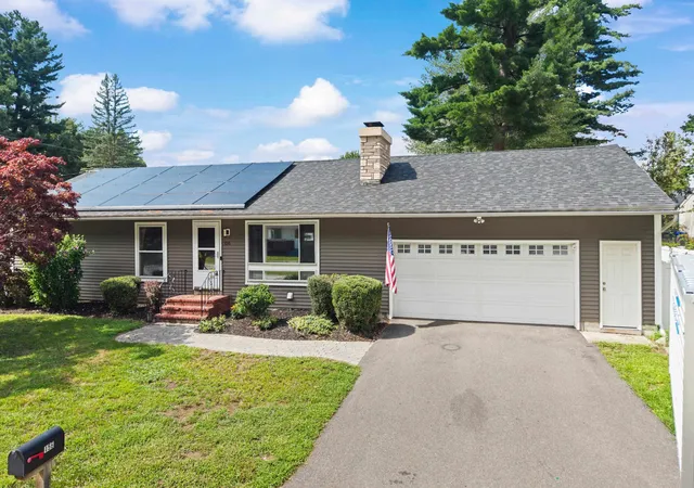 Photo 1 of Sale Pending at 156 Kenberma St, Manchester, NH 03103 | MLS# 5104389 | Listing updated on 2026-08-18