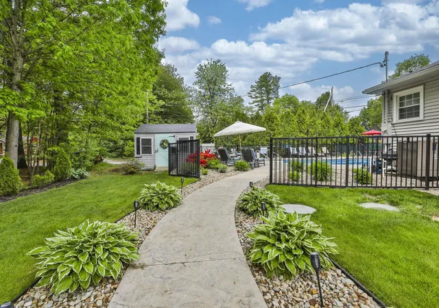 Photo 4 of Sale Pending at 33 Palomino Ln, Bedford, NH 03110 | MLS# 5104419 | Listing updated on 2026-08-18