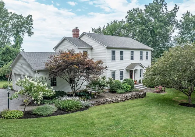Photo 2 of Sale Pending at 171 Wildwood Ct, Shelburne, VT 05482 | MLS# 5104420 | Listing updated on 2026-08-17