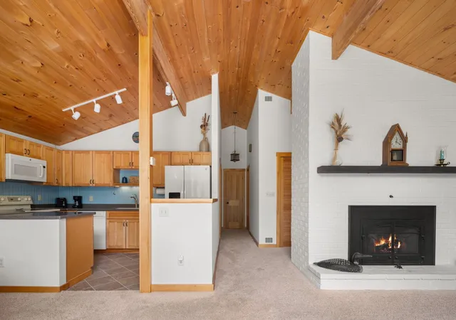 Photo 2 of Sale Pending at 715 Luce Hill Rd, Stowe, VT 05672 | MLS# 5104437 | Listing updated on 2026-08-19