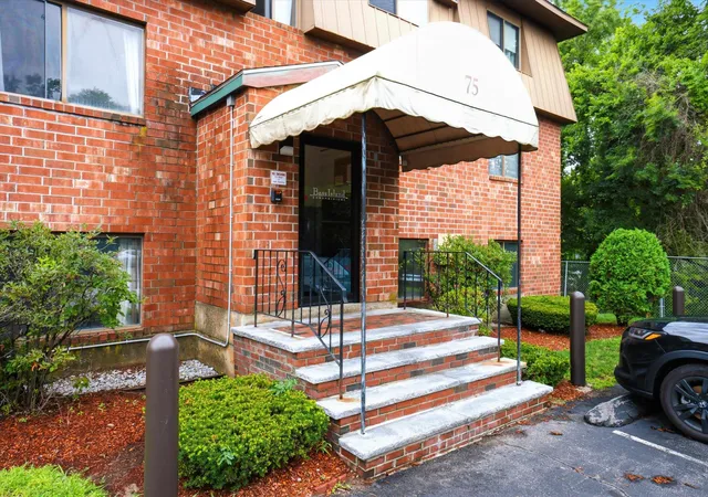 1st image of 75 Log St #1A, Manchester, NH 03102 | MLS# 5104444