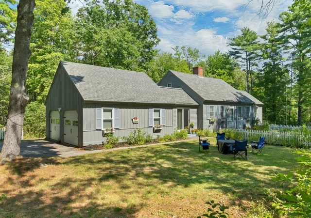 Photo 2 of Single family home for sale at 98 Lyford Rd, Brookfield, NH 03872 | MLS# 5104449 | Listing updated on 2026-08-22