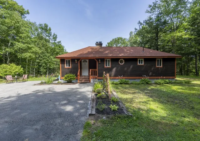 2nd image of 363 Keene Rd, Antrim, NH 03440 | MLS# 5104473