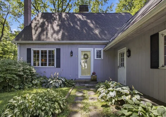 Photo 1 of Single family home for sale at 21 Russett Dr, Bennington, VT 05201 | MLS# 5104474 | Listing updated on 2026-09-11