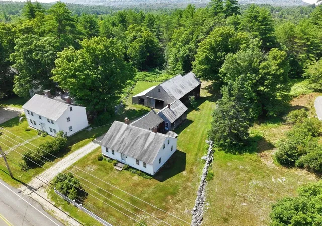 Photo 4 of Single family home for sale at 49 Main St, Center Sandwich, NH 03227 | MLS# 5104476 | Listing updated on 2026-08-27