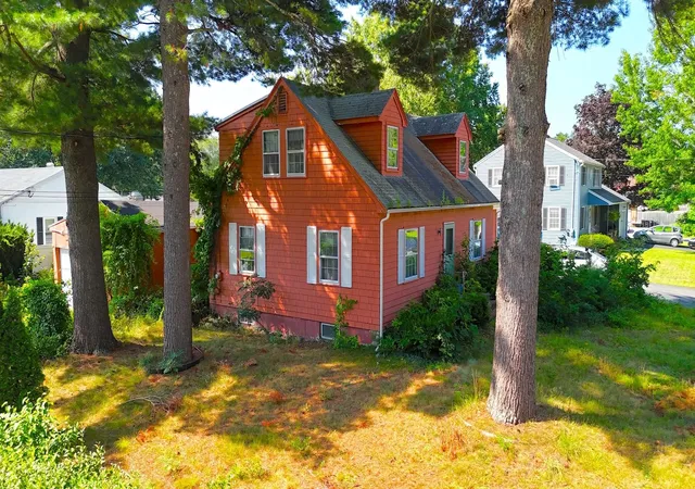 Photo 3 of Single family home for sale at 32 Evergreen Dr, Seabrook, NH 03874 | MLS# 5104487 | Listing updated on 2026-09-03