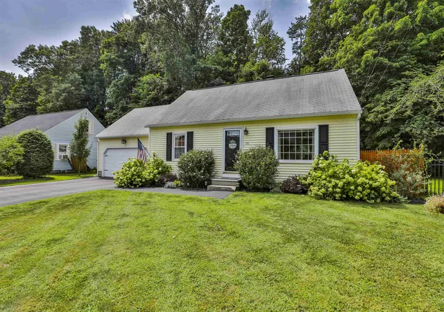 Photo 1 of Sale Pending at 70 Avon Dr, Nashua, NH 03064 | MLS# 5104508 | Listing updated on 2026-08-28