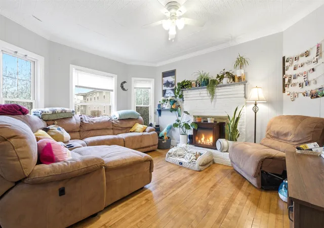 Photo 3 of Sale Pending at 636 Summer St, Manchester, NH 03103 | MLS# 5104512 | Listing updated on 2026-09-04