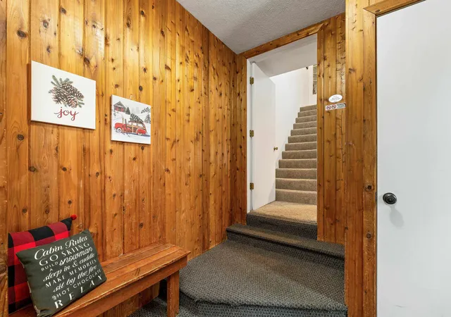 Photo 4 of Condo for sale at 31 Top Notch Rd #31, Bartlett, NH 03812 | MLS# 5104522 | Listing updated on 2026-08-12