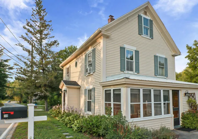 5th image of 10 Tates Brook Rd, Somersworth, NH 03878 | MLS# 5104538