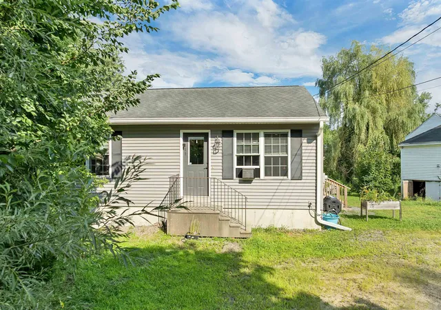 2nd image of 169 Gilsum St, Keene, NH 03431 | MLS# 5104549
