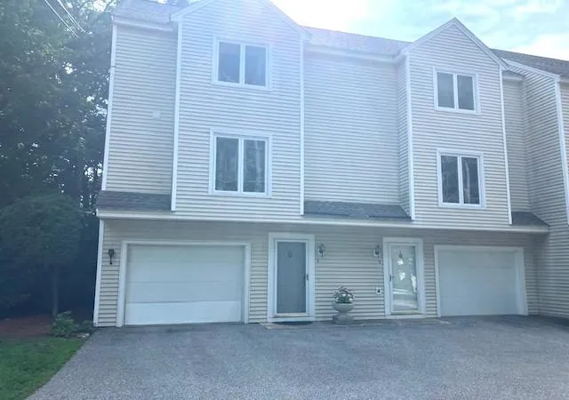 Photo 1 of Sale Pending at 4 Abinger Wy, Nashua, NH 03063 | MLS# 5104550 | Listing updated on 2026-08-24