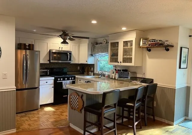 Photo 3 of Sale Pending at 4 Abinger Wy, Nashua, NH 03063 | MLS# 5104550 | Listing updated on 2026-08-24