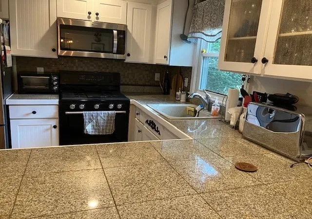 Photo 4 of Sale Pending at 4 Abinger Wy, Nashua, NH 03063 | MLS# 5104550 | Listing updated on 2026-08-24