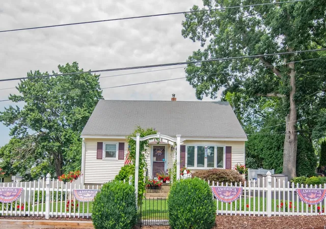 Photo 30 of Sale Pending at 94 Blackstone St, Manchester, NH 03103 | MLS# 5104552 | Listing updated on 2026-08-19