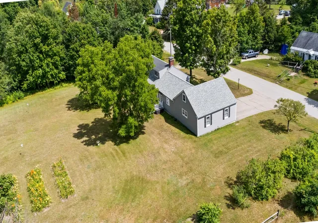 3rd image of 18 Kirtland St, Warner, NH 03278 | MLS# 5104555