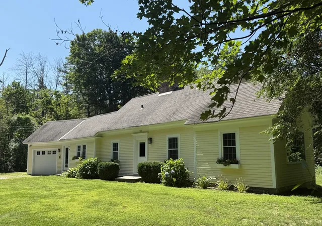 Photo 1 of Single family home for sale at 81 Meredith Neck Rd, Meredith, NH 03253 | MLS# 5104565 | Listing updated on 2026-08-24