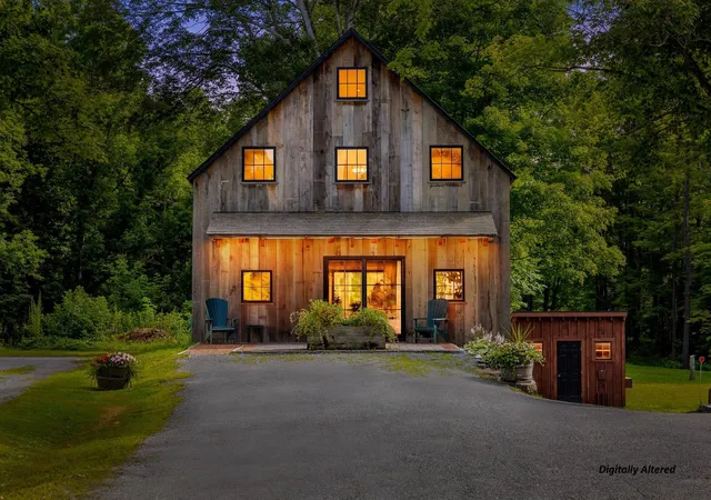 1st image of 14 On The Common #5, Lyme, NH 03768 | MLS# 5104567