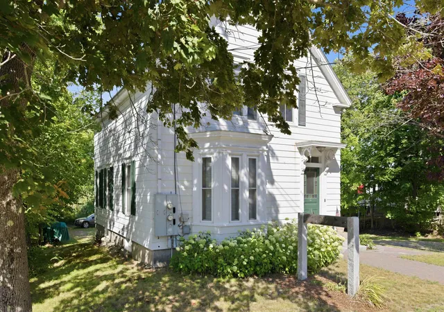 Photo 2 of Single family home for sale at 270 South Main St, Wolfeboro, NH 03894 | MLS# 5104582 | Listing updated on 2026-08-12